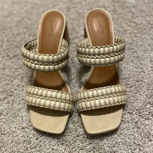 Universal Thread Women’s Heels. Size 8.5